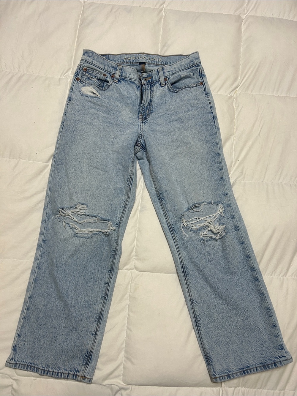 American Eagle Outfitters Light Blue Strigid Stovepipe Distressed Jeans